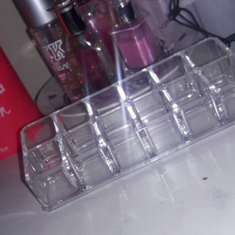 Acrylic lipstick container